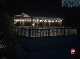 Bills Bungalow on Lake Burton with Top Dock and Patio