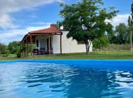 CABAÑAS LA PILARICA, hotel in San Rafael