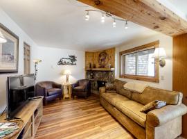 Three Seasons Condominiums, hotel v destinaci Crested Butte