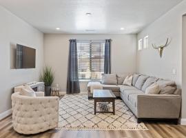 Sunshine Seekers condo, Hotel in Washington