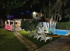 Villa Los Caciques By Hospedify - Hermosa Villa con Piscina, Billar, Zona de BBQ y Domino