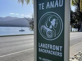 Te Anau Lakefront Backpackers, hotel in Te Anau