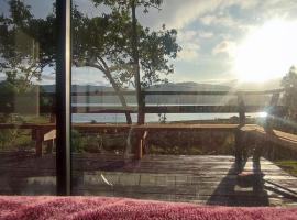 Caba&ntilde;as Isla Del rey, מלון חוף בוולדיביה