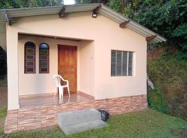 Casa Natureza, Mar, Floresta e Tranquilidade, hotel ramah hewan peliharaan di Ubatuba