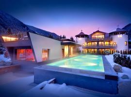 FONTIS luxury spa lodge, appart'hôtel à Santa Maddalena in Casies Valbassa