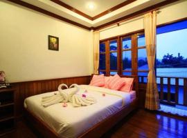 สุขนิรันดร์​ริมโขง, hotel povoľujúci pobyt s domácimi zvieratami v destinácii Chiang Khan