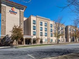 Comfort Suites Huntersville near Lake Norman