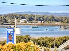 Penguin Lakeview Merimbula