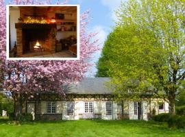 Orfea s home - maison de charme, Lyons-la-Forêt, accès direct forêt, holiday rental in Le Tronquay