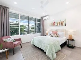 'Botanica Aguila' Chic Nightcliff Balcony Pad