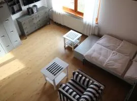 Apartament Wysoki Pl. Św. Ambrożego 8