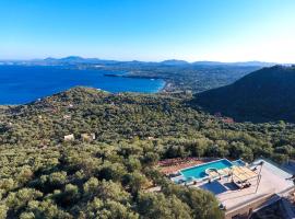 Summerwine Luxury Villa Sea View Private Pool, hotel di lusso a Spartýlas