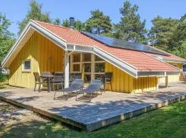 Stunning Home In Aakirkeby With Kitchen
