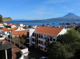 Apartamentos Turisticos Verdemar, serviced apartment in Horta