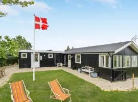 1 Bedroom Beautiful Home In Løgstør