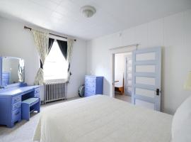 Brown & Hawkins Historical Apartments, serviced apartment in Seward