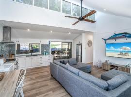 Castaway Cottage - Rainbow Beach โรงแรมในเรนโบว์บีช