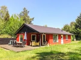 Nice Home In Rnne With 3 Bedrooms And Wifi