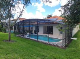 Cheerful 4bed 3bath with pool home near Disney