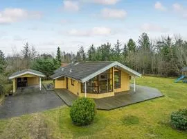 Awesome Home In Hals With Kitchen