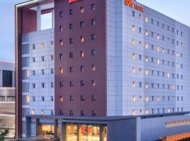 Ibis Surabaya City Center, готель у Сурабаї