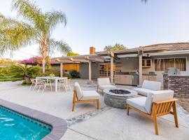 @ Marbella Lane - Serene Ranch Style Home w/Pool, holiday home in Fullerton