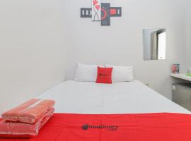 RedDoorz Plus At K23 Rungkut Madya, hotel near Juanda International Airport - SUB, 