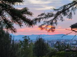 Sunset House Piešťany Červená Veža, hotell i Banka