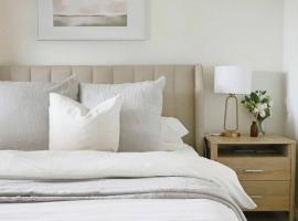 The Modern Victorian 200 metres from CBD，位于巴瑟斯特的酒店