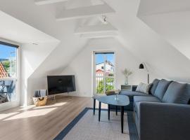 Beautiful Two-Storey, Central Holiday Home - Damg&aring;rdsvej 15A