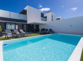 Villa Casilla de Costa Private Pool Luxury La Oliva By Holidays Home, luksushotelli kohteessa La Oliva
