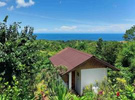 Kingfisher Garden Homestay 2, hotelli kohteessa Guindulman