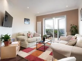 Fell View - Dog-Friendly House, Enclosed Garden & Great Views