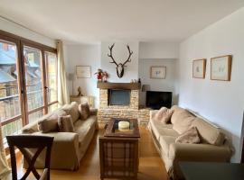 Apartamento Los Altos de Escarrilla dos habitaciones y dos baños, FORMIGAL-PANTICOSA, hotel em Escarrilla