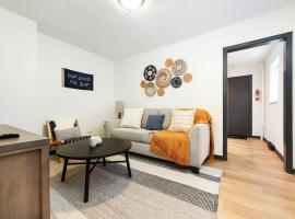 HostWise Stays - Pet Friendly Butler St Apt, Ground Floor with Private Entrance, ξενοδοχείο κοντά σε Κοιμητήριο Allegheny, Πίτσμπουργκ