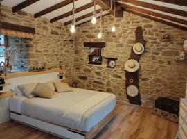 A curuxa casa rural, cheap hotel in El Mazo