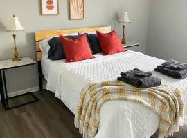 The Delores - 2 Bedroom Apt in Quilt Town, USA