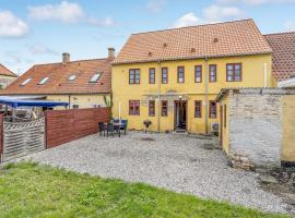 Awesome Apartment In Bandholm With Kitchen, počitniška nastanitev v mestu Bandholm