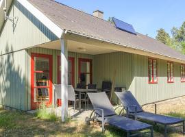 Stunning home in Aakirkeby with 3 Bedrooms and WiFi, cottage in Vester Sømarken