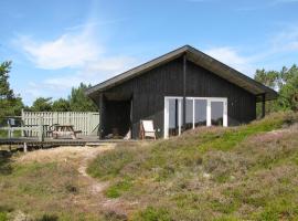 3 Bedroom Pet Friendly Home In Anholt, cottage in Anholt