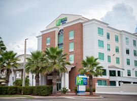 Viesnīca Holiday Inn Express Hotel & Suites Chaffee - Jacksonville West, an IHG Hotel Džeksonvilā, netālu no apskates objekta Jacksonville Equestrian Center