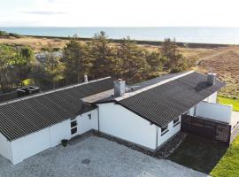 8 person holiday home in Hurup Thy, sumarhús í Sindrup