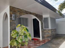 Silay DennisFhin Residence, vacation home in Silay
