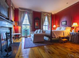 Cromwell Manor Inn, hotel poblíž Orange County - MGJ, Cornwall-on-Hudson