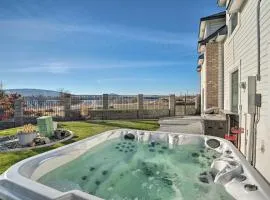 Pasco Condo with Columbia River Views and Hot Tub