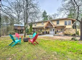 Otto Home with Fire Pit, Tree House and Hot Tub!