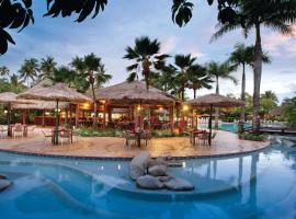 Outrigger Fiji Beach Resort, hotel with parking in Korotogo