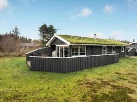 Cozy Home In Pandrup With Kitchen
