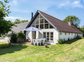 Cozy Home In Nykøbing M With Kitchen, hotel v destinaci Tæbring