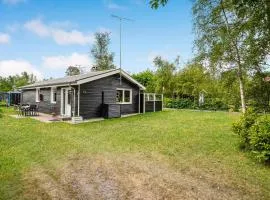 Stunning Home In Hadsund With Wifi